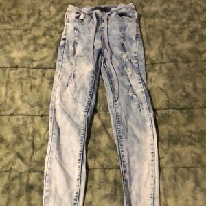 Size is 00 and the color is a bleached blue color.